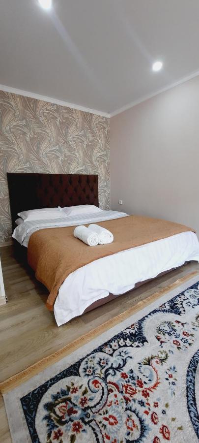 Cosy flat Apartment Семей Екстериор снимка
